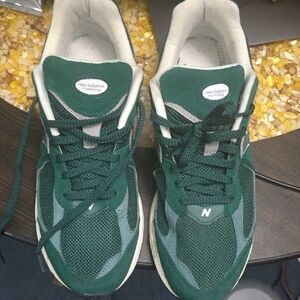 New Balance Forest Green Sneakers